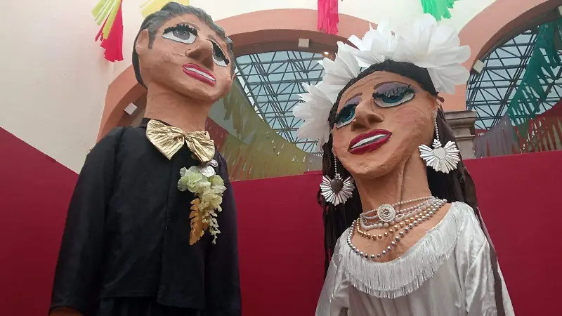 Mojigangas que integran esta exposición. 